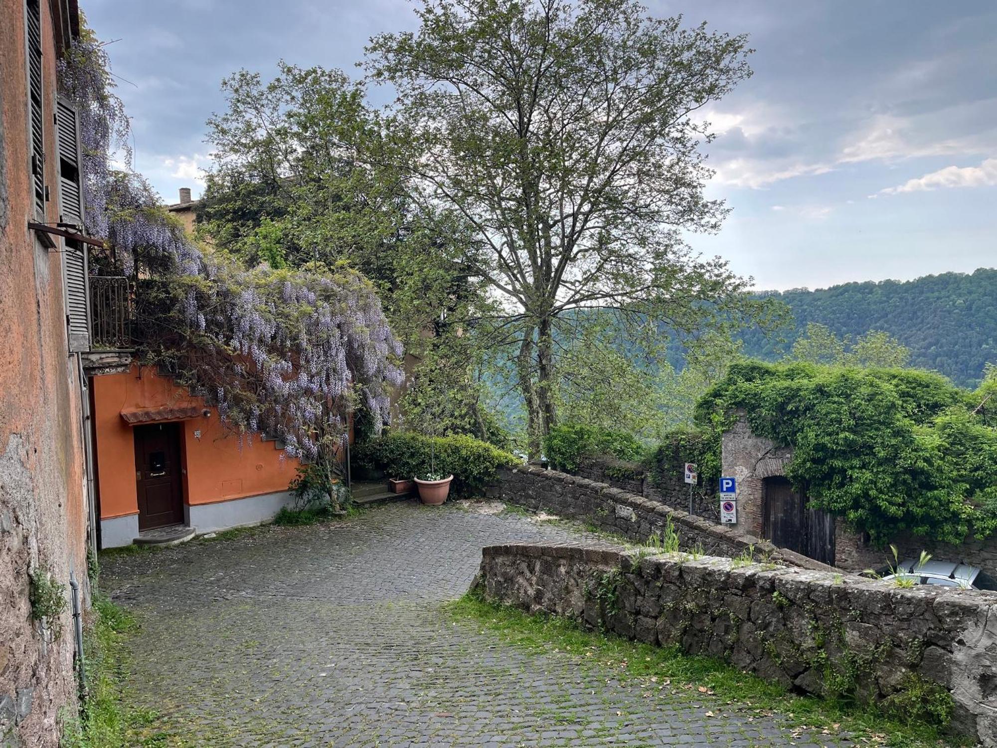 Albergo Diffuso Locanda Specchio Di Diana Nemi Exterior foto