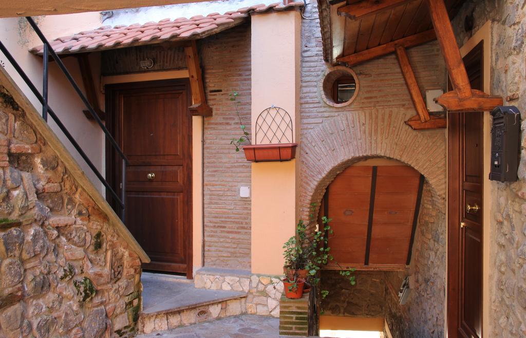 Albergo Diffuso Locanda Specchio Di Diana Nemi Exterior foto